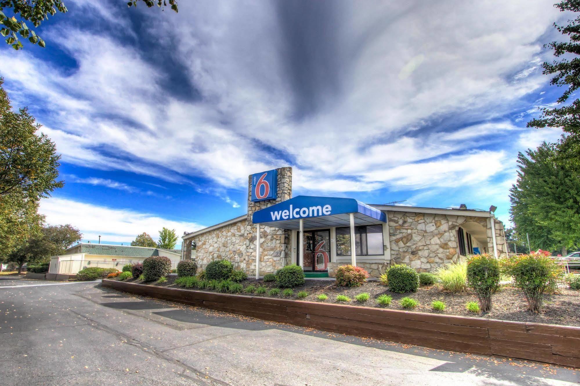 Howard Johnson By Wyndham Harrisonburg Kültér fotó
